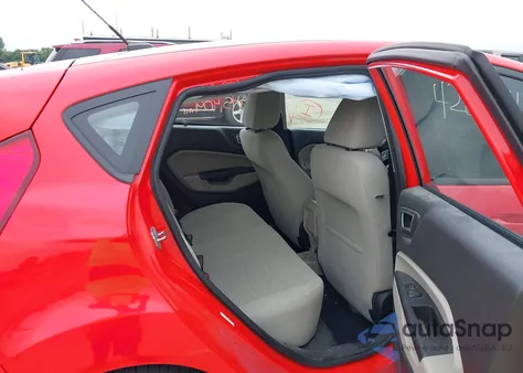 2014 Ford Fiesta Se z USA, uszkodzony, nr VIN 3FADP4EJ8EM190131